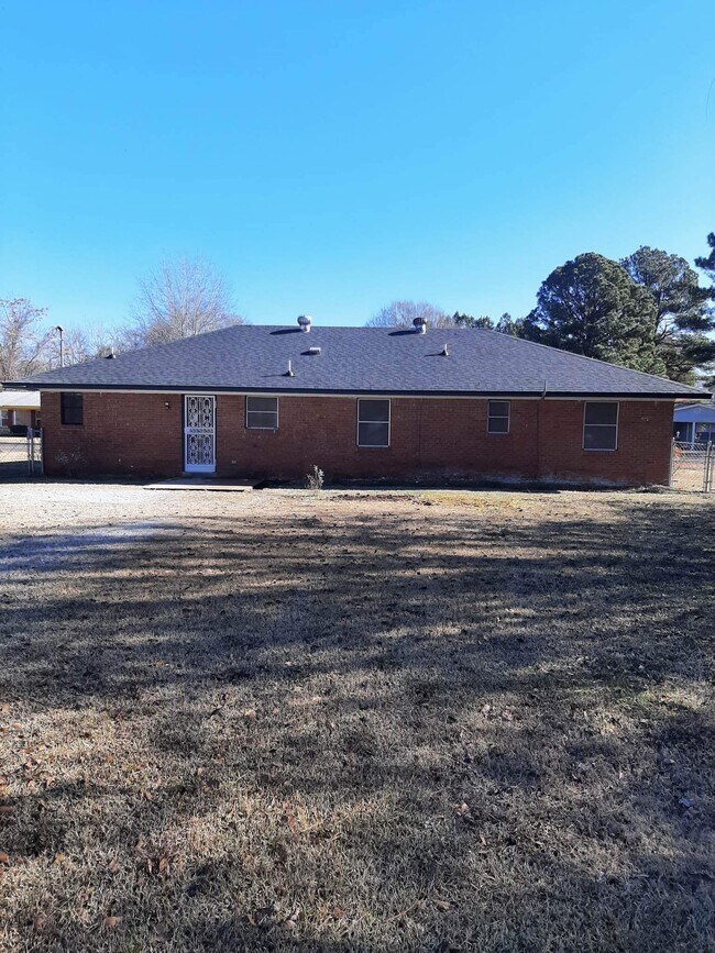 407 Concourse Rd, Columbus, MS 39702 House for Rent in Columbus, MS