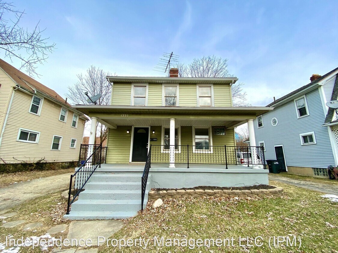 3 br, 2 bath House 1335 Wakefield Ave. House Rental in Dayton, OH