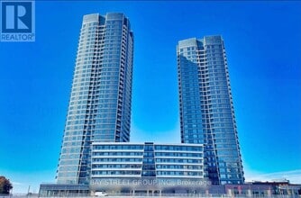 Building Photo - 50 Upper Mall Wy