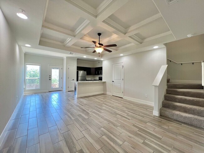 Foto del edificio - Spacious Townhome with a Private Backyard & No Rear Neighbors!