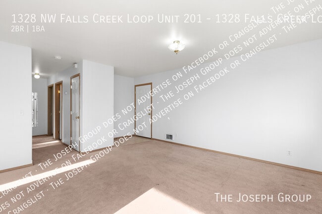 Building Photo - 1328 NW Falls Creek Loop