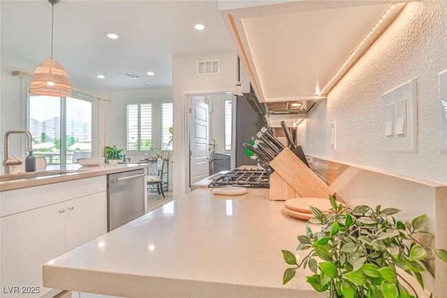 Foto del edificio - 11290 Hidden Peak Ave