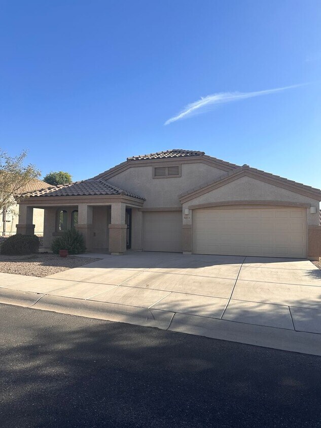 Foto principal - DR Horton Home - 4 bedroom 2 bath - Northw...
