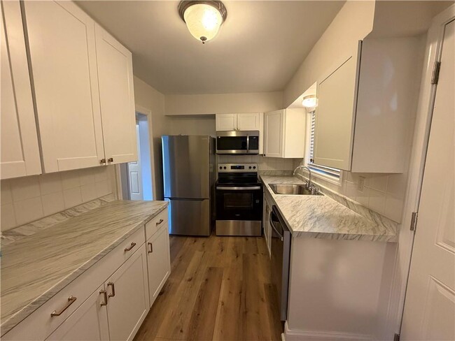 Foto del edificio - 2764 Plantation Dr