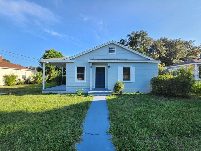 Foto del edificio - 289 Chestnut St Pensacola, FL 32506. Janua...