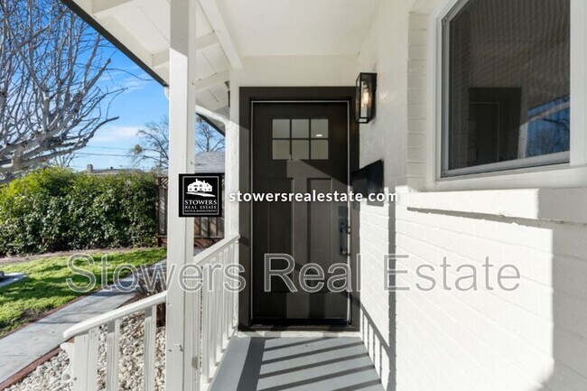 Foto del edificio - 922 Sassel Ave