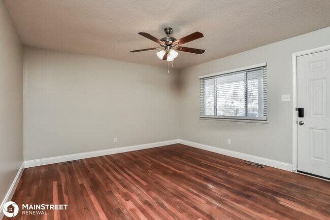 Foto del edificio - 4903 ORANGE BLOSSOM LN, HAZELWOOD, MO 63042