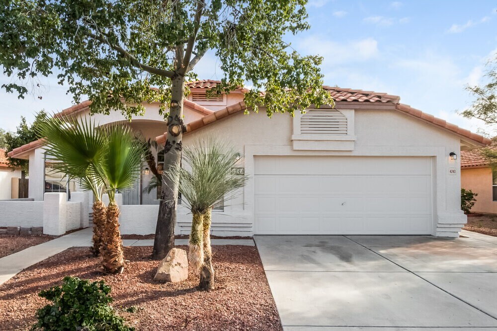 Foto principal - 4243 E Balsam Ave