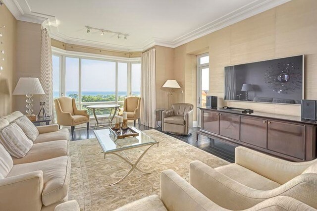 Foto del edificio - 2550 N Lakeview Ave