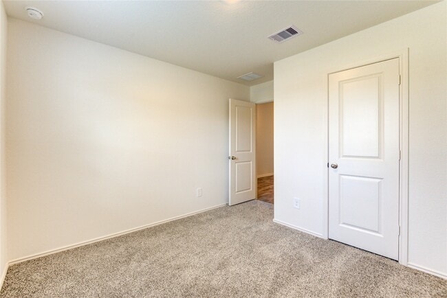 Foto del edificio - 30507 Carter Cv