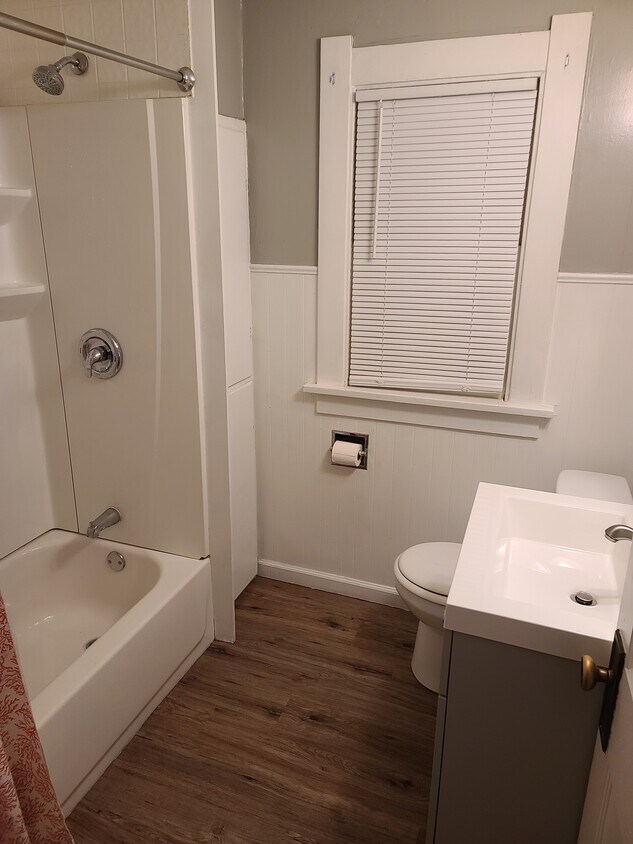 Foto principal - 1745 Pilgrim Rd
