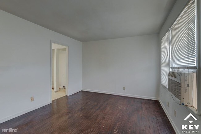 Building Photo - 1120 N Glendale St