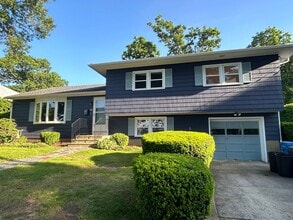 Building Photo - 58 Versailles St