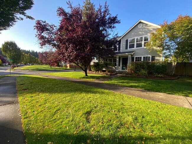 Foto del edificio - 3 Bedroom Corner Lot DuPont Home