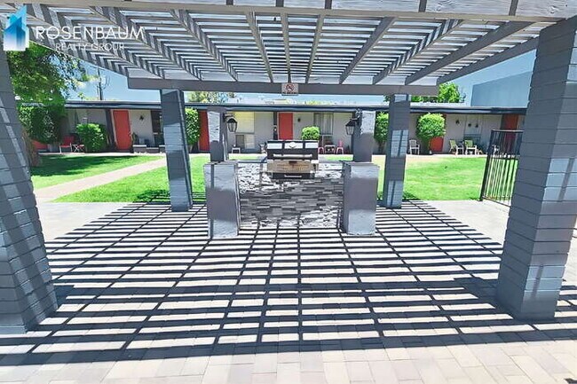 Foto del edificio - 6320 N 16th St
