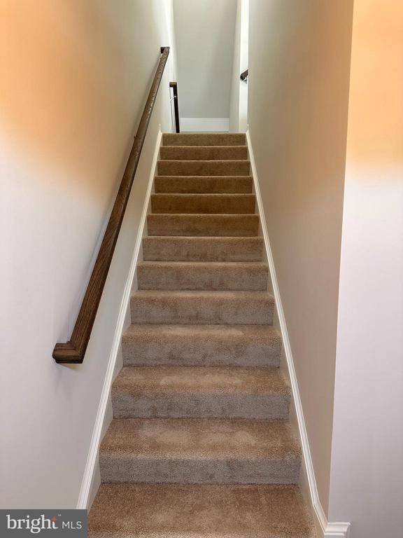 Building Photo - 526 Parkland Dr