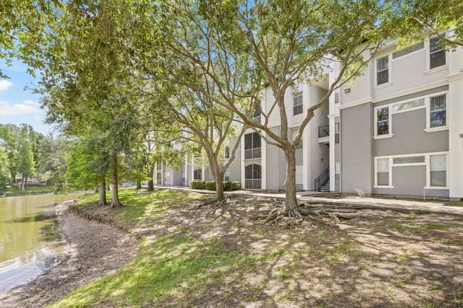 Foto del edificio - 5513 Legacy Crescent Pl