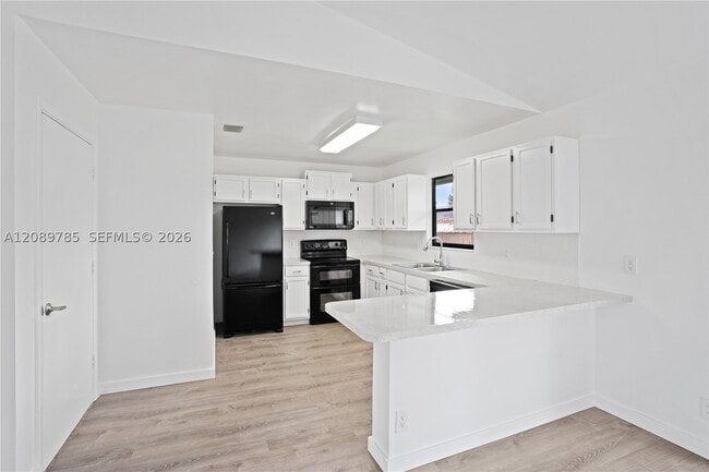 Foto del edificio - 6043 Felter St
