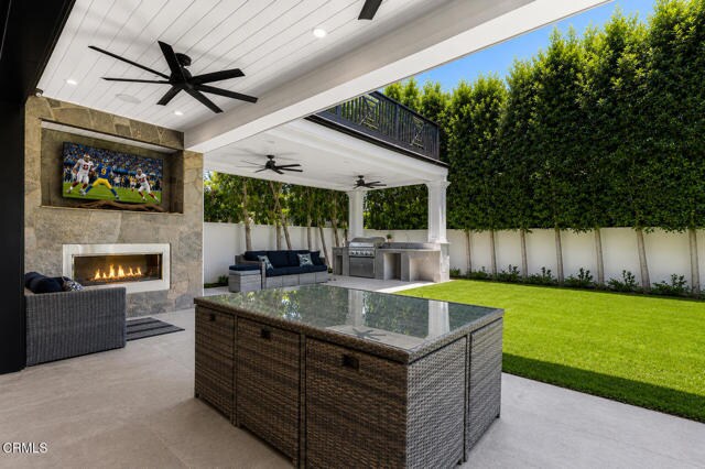 Foto del edificio - 10331 Valley Spring Ln