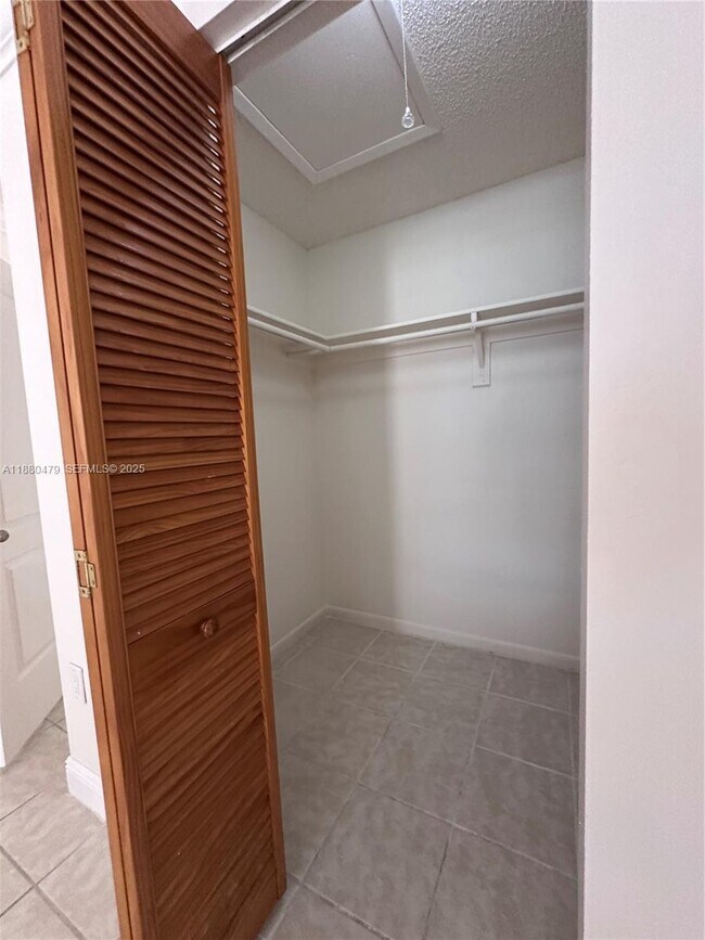 Foto del edificio - 5027 SW 139th Ct