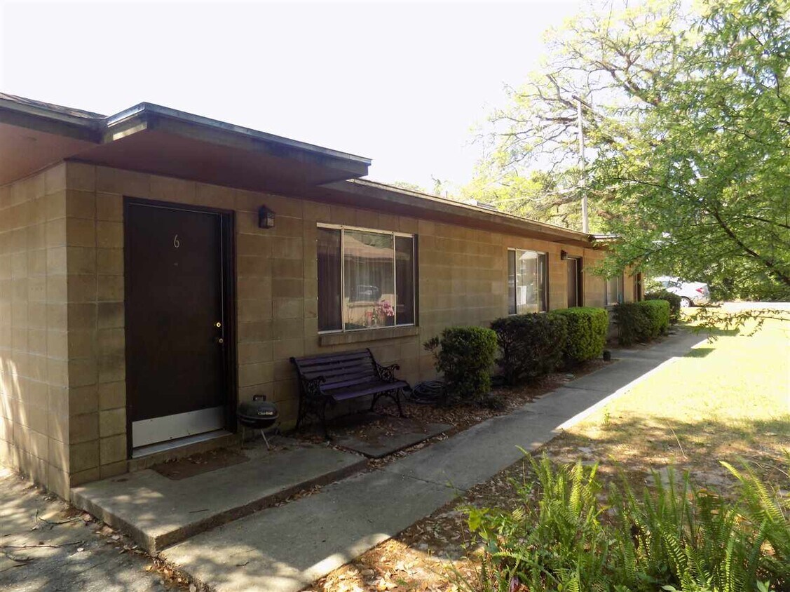 Primary Photo - 1501 Branch St