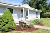 Primary Photo - 3 br, 1 bath House - 9 Lakeview Dr
