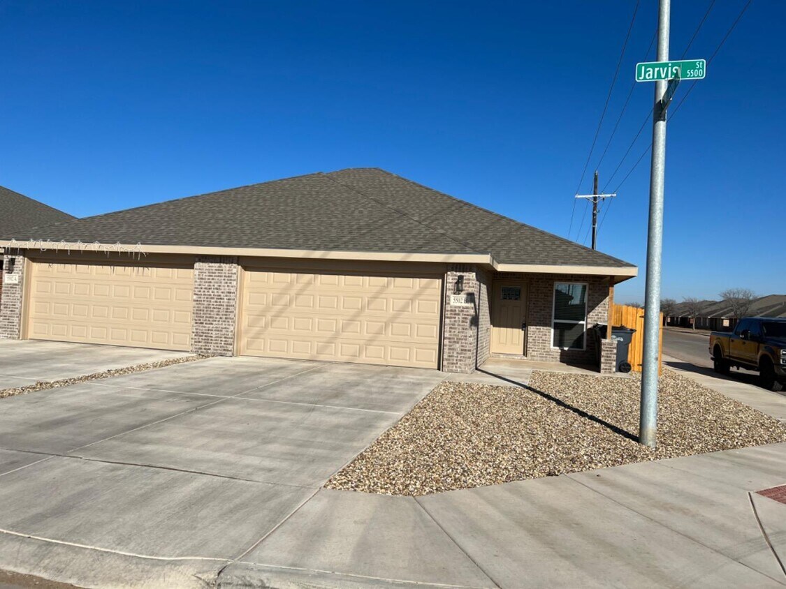 5502 Jarvis St, Lubbock, TX 79416 Townhome Rentals in Lubbock TX