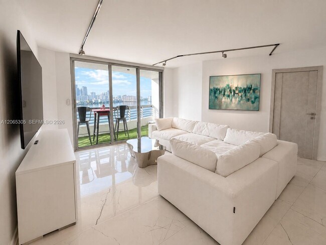 Foto del edificio - 3600 Mystic Pointe Dr