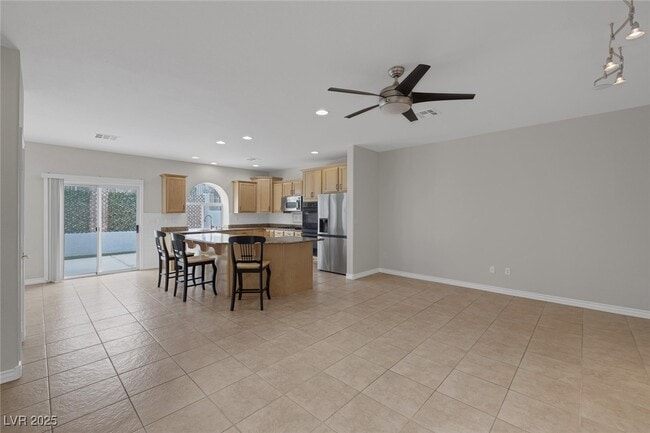 Building Photo - 2405 Esteem Ridge Dr