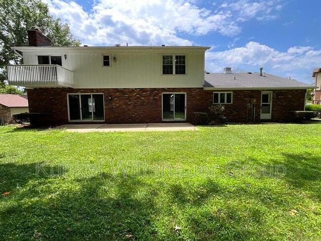 Photo - 30 Shallowbrook Dr House