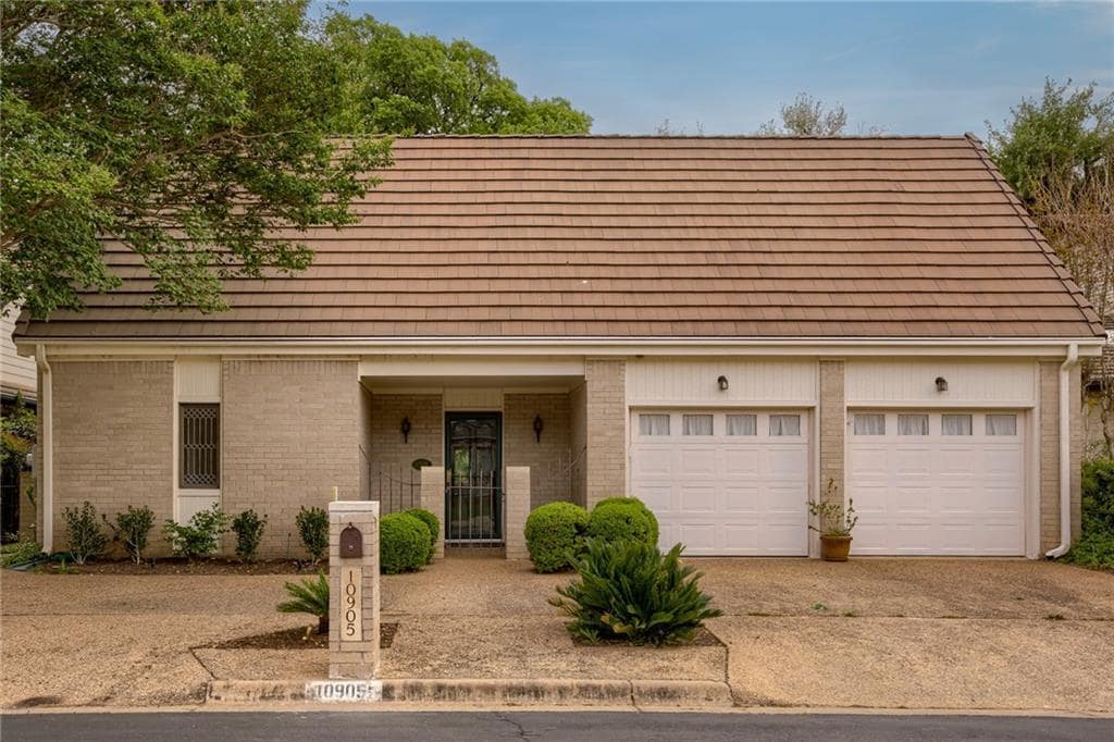 10905 Legends Ln, Austin, TX 78747 House for Rent in Austin, TX