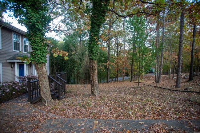 Building Photo - 14 Echo Point