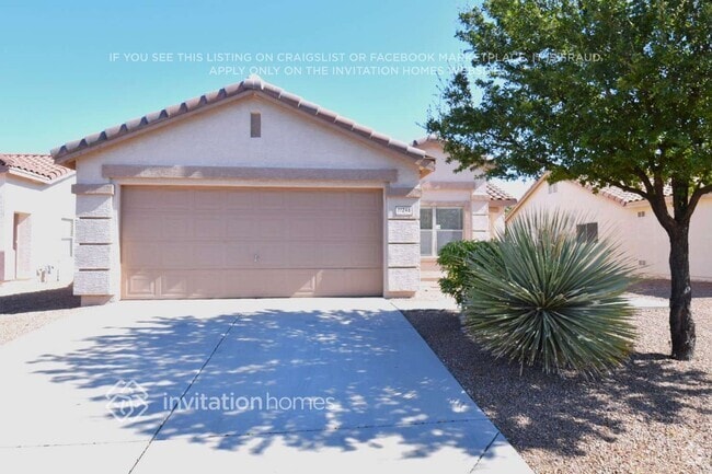 Building Photo - 11246 E Elena Ave