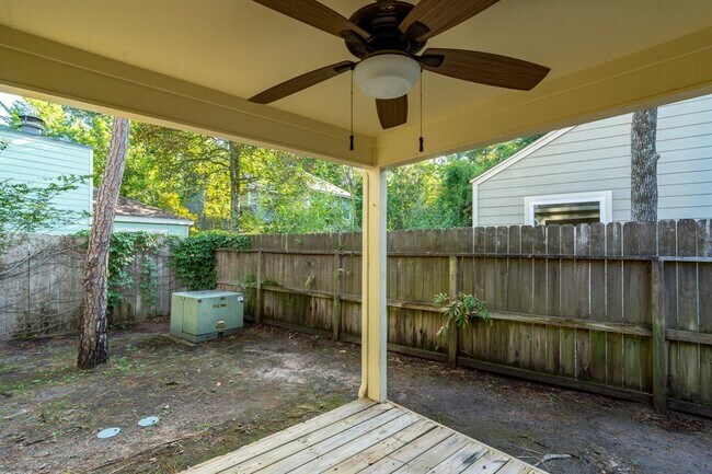 Building Photo - 8 N Autumnwood Way