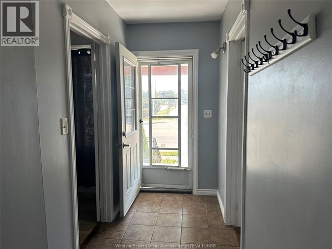 Photo du bâtiment - 1695 Howard Ave