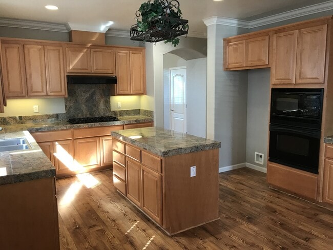 Foto del edificio - Beautiful Single Story, 3 Bedroom 2 Bath B...