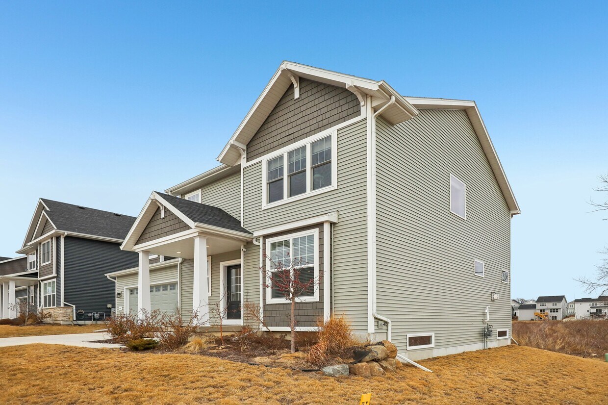 Foto principal - 415 Tawny Elm Pkwy