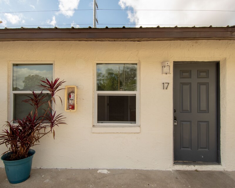 918 S Verona Ave Unit 1, Avon Park, FL 33825 Room for Rent in Avon