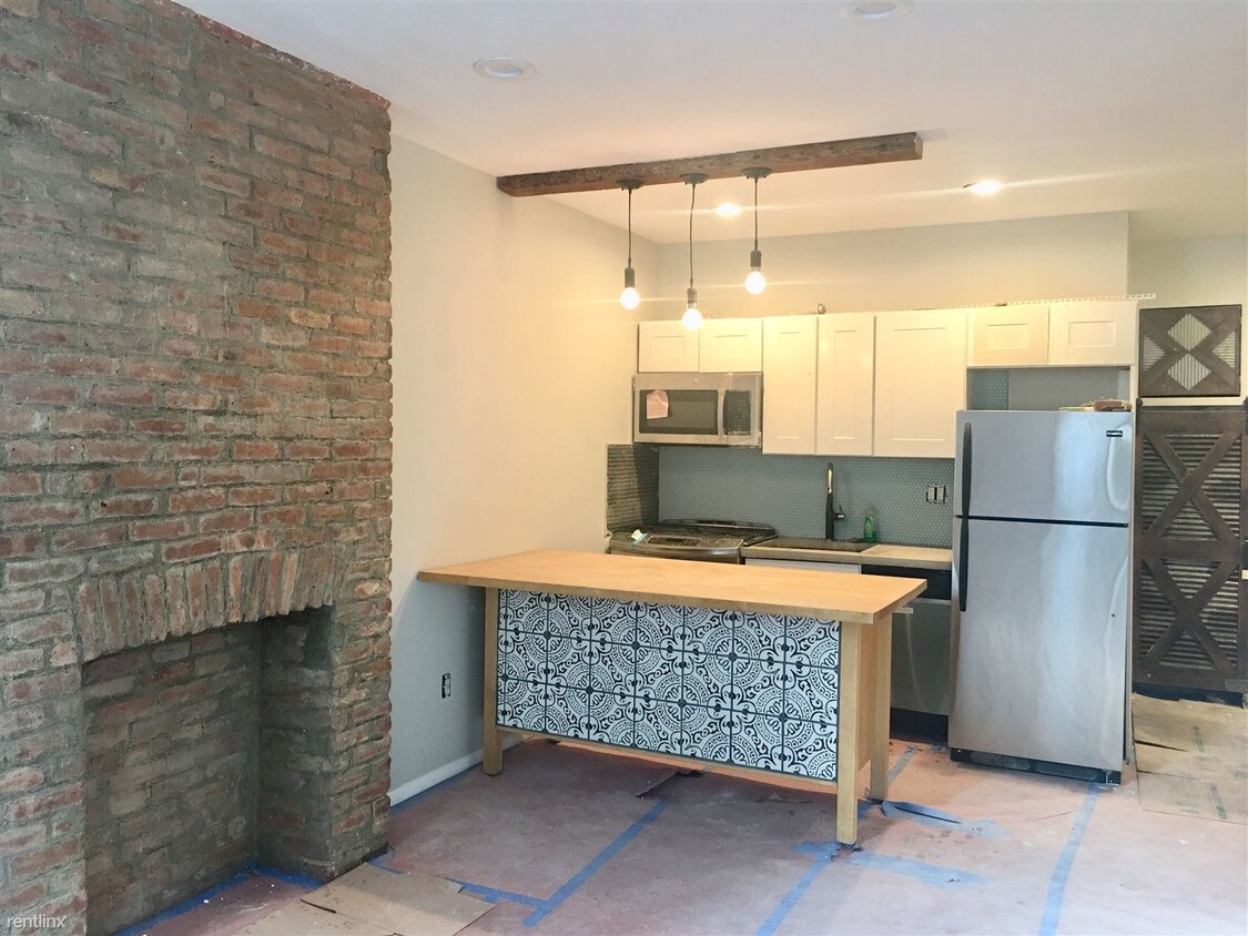 Foto principal - 273 Devoe St