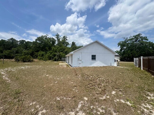 Foto del edificio - 141 Hazel Blvd