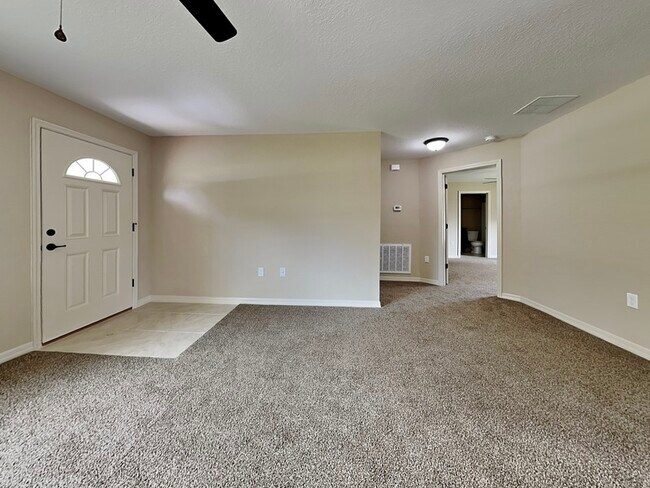 Foto del edificio - 4605 SW 172nd Street Rd