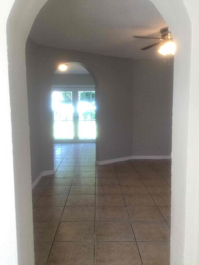 Foto del edificio - 418 SW 15th Ave