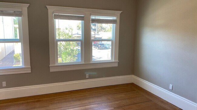 Foto del edificio - 4186-4198 Piedmont Ave