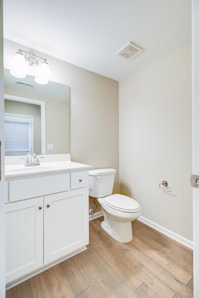 Building Photo - 95 Plumlee Dr