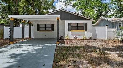 Building Photo - 1706 E Poinsettia Ave