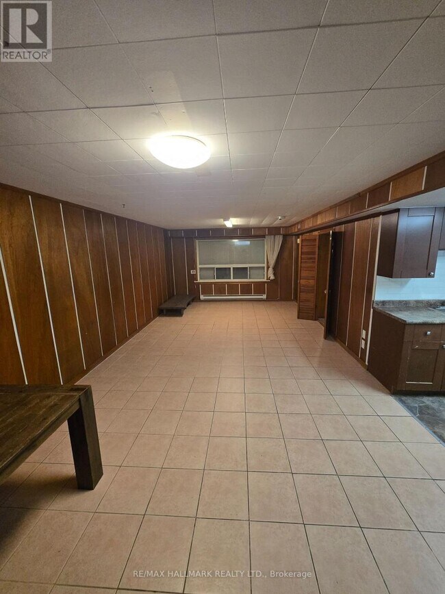 Photo du bâtiment - 15 Burnview Crescent