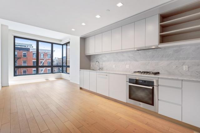 Foto principal - 1 bedroom in Brooklyn NY 11238