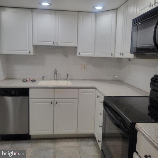 Foto del edificio - 904 Timber Creek Rd