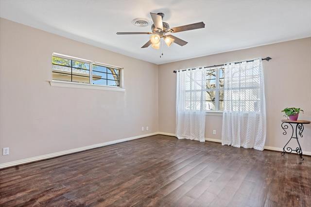 Foto del edificio - 506 E Alexander Ln