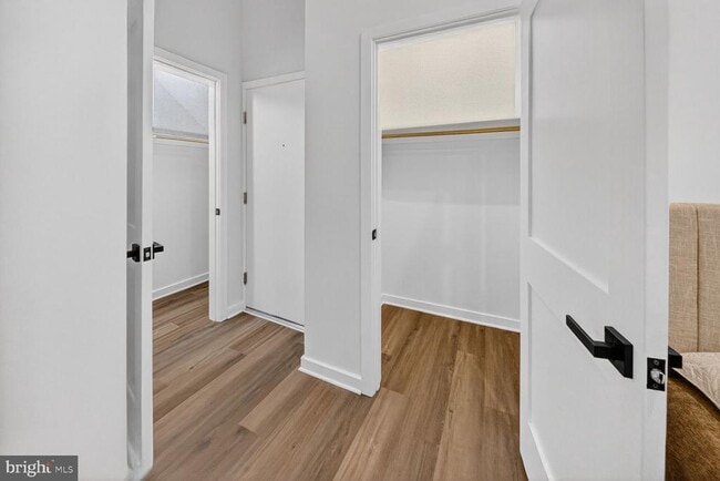 Foto del edificio - 709 Massachusetts Ave NE